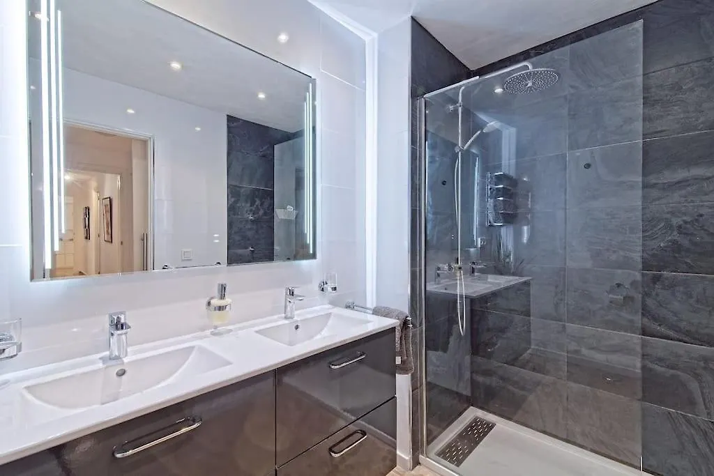 Contemporary, Luxury Living In The Best Location Marbella