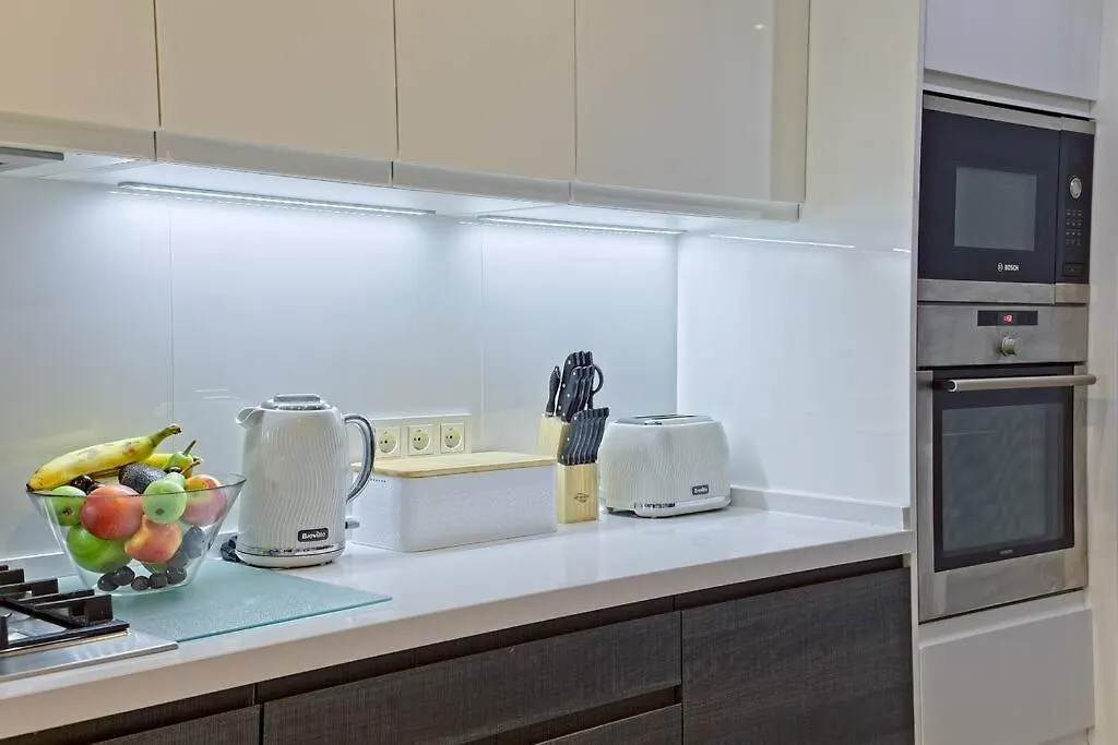 Contemporary, Luxury Living In The Best Location Marbella 0*,