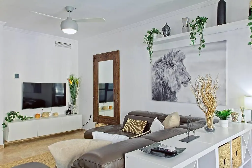 Contemporary, Luxury Living In The Best Location Marbella Apartment