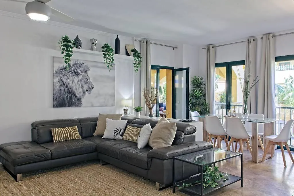 Contemporary, Luxury Living In The Best Location Marbella Apartment